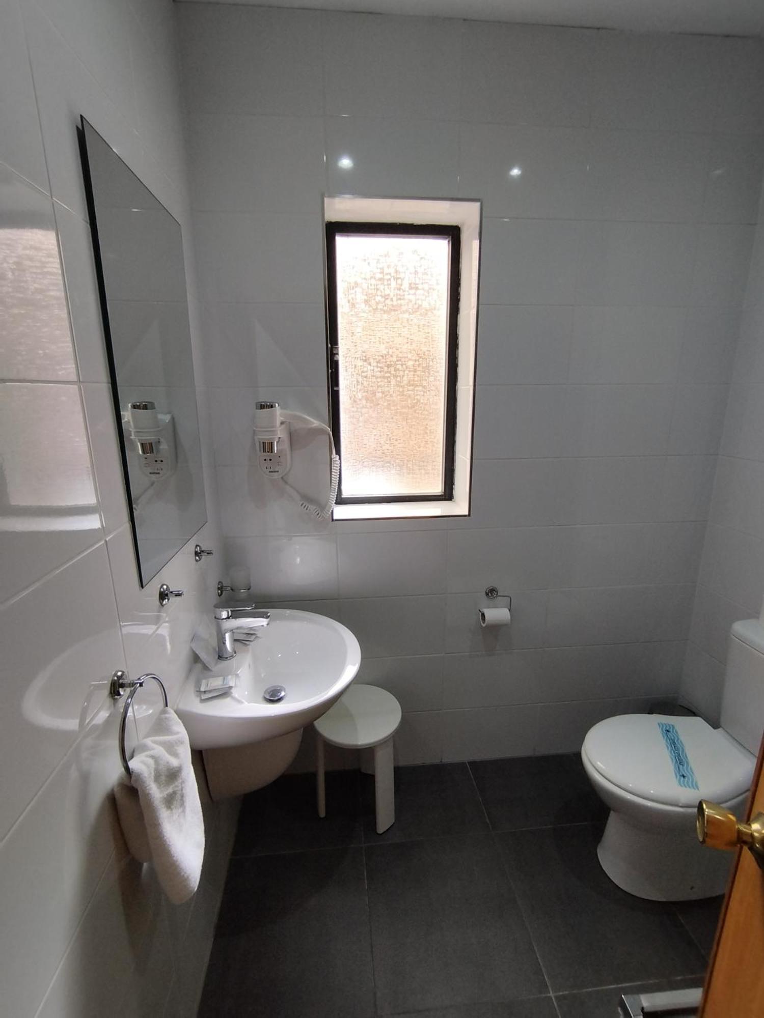 סליאמה The Windsor Hotel מראה חיצוני תמונה