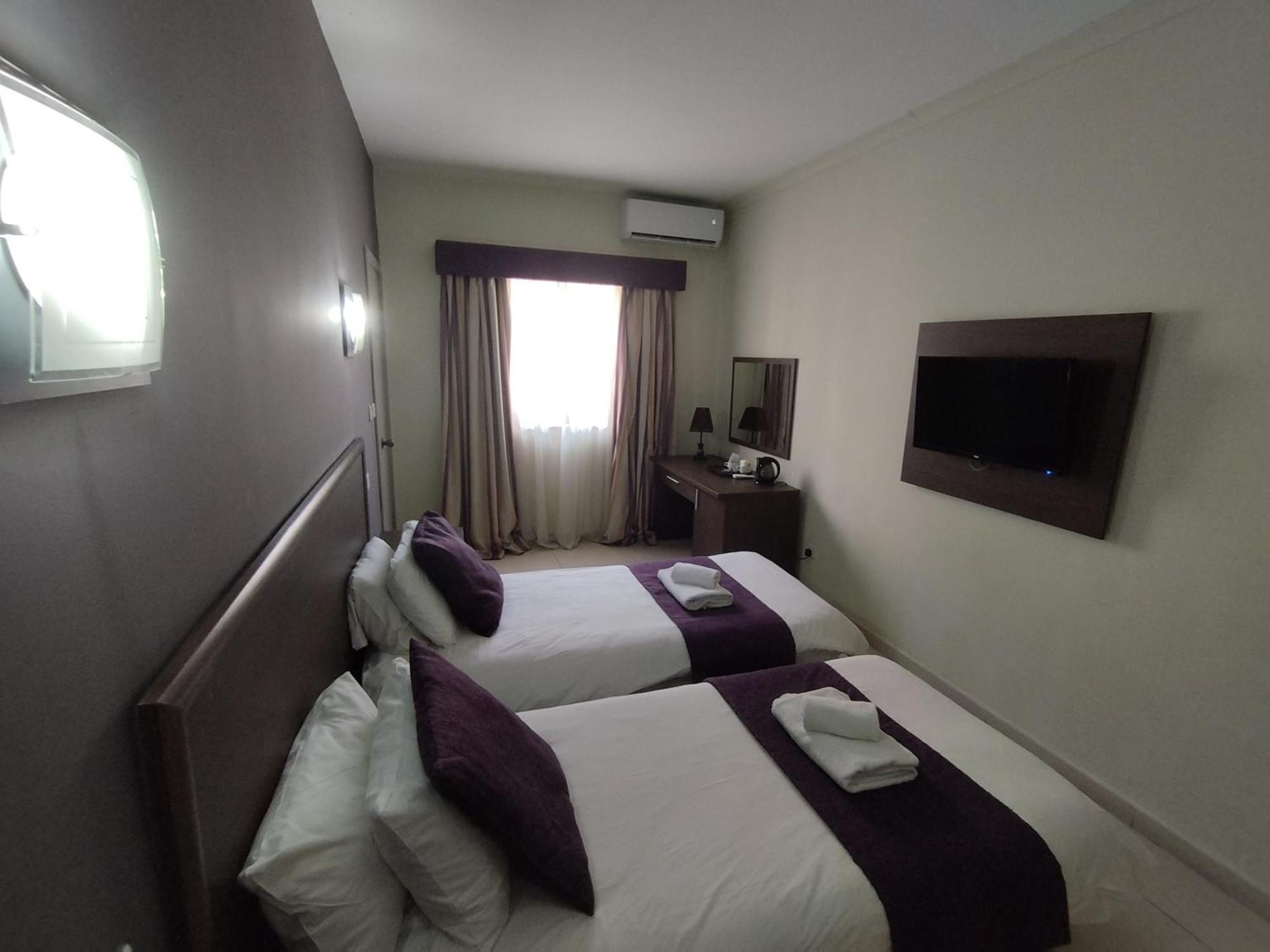 סליאמה The Windsor Hotel מראה חיצוני תמונה