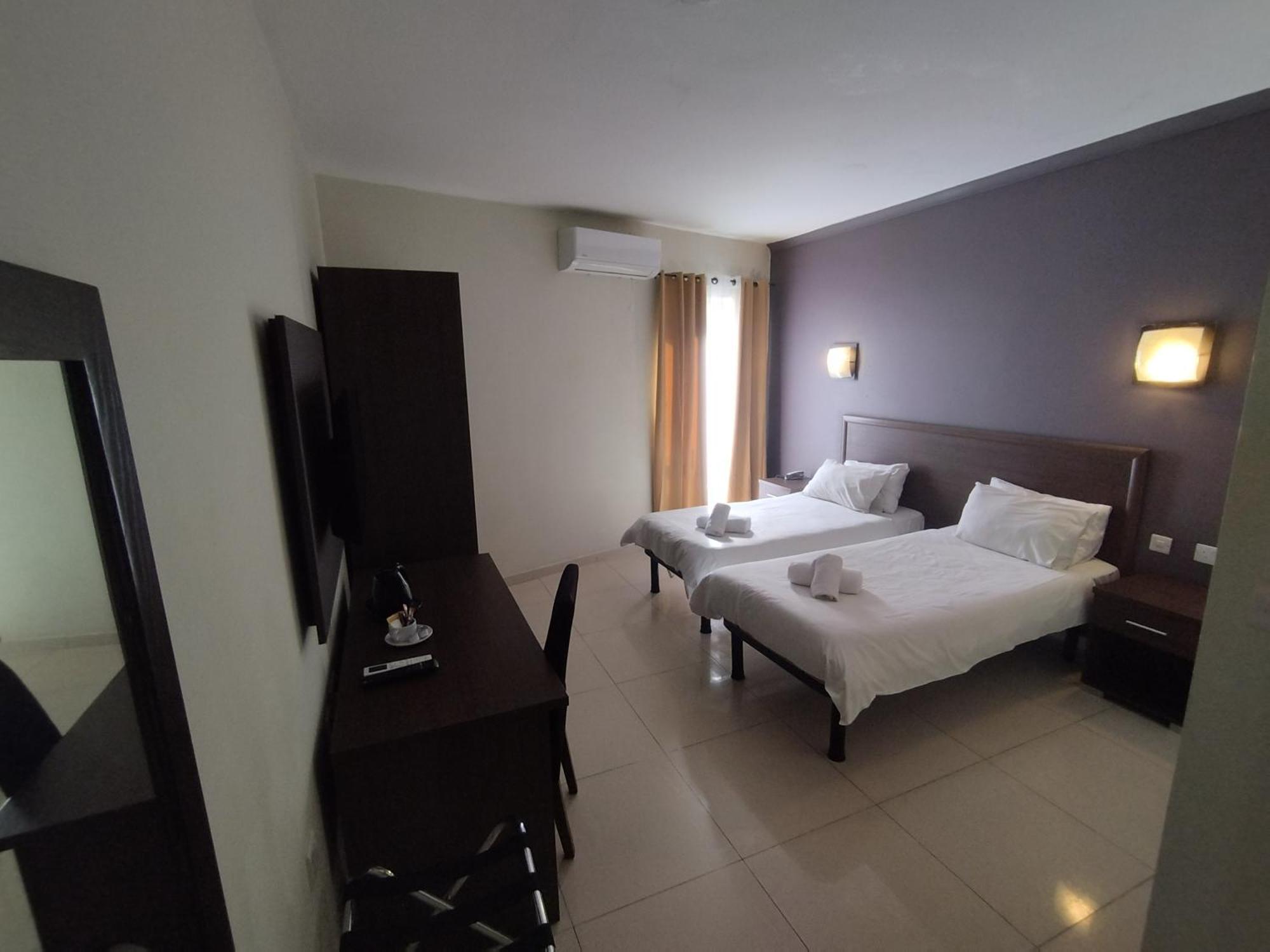 סליאמה The Windsor Hotel מראה חיצוני תמונה