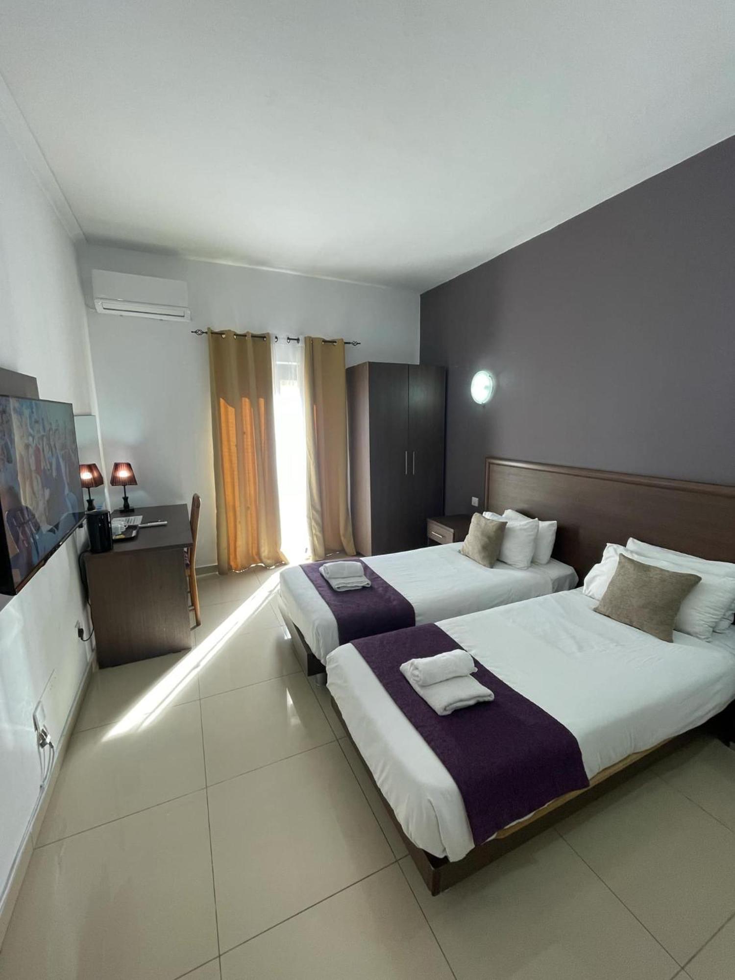 סליאמה The Windsor Hotel מראה חיצוני תמונה